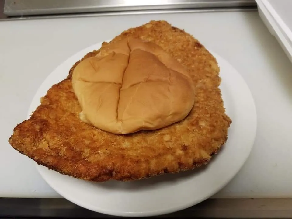 Jumbo 8oz Tenderloin Sandwich